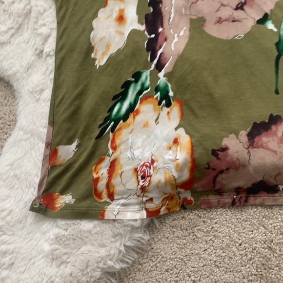 Philosophy Green Floral Short Sleeve Top- Size Medium - Picture 8 of 10